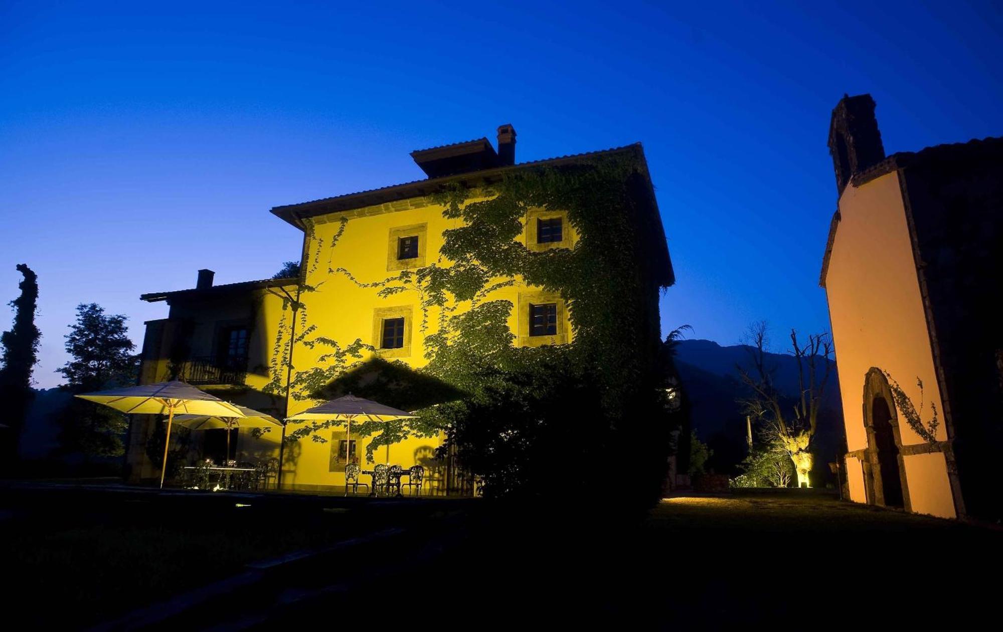 Hotel Palacio De Cutre La Goleta (Asturias)